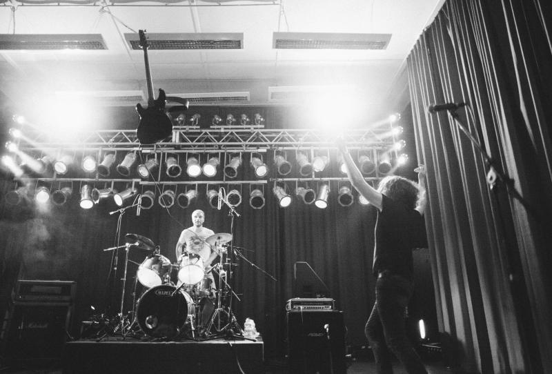 The Sherlock Holmes Punkrock Connection: Flying Bass